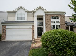 2146 W Silverleaf Ln, Addison, IL 60101