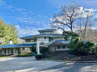 14 Sea Crest Dr, Lloyd Harbor, NY 11743
