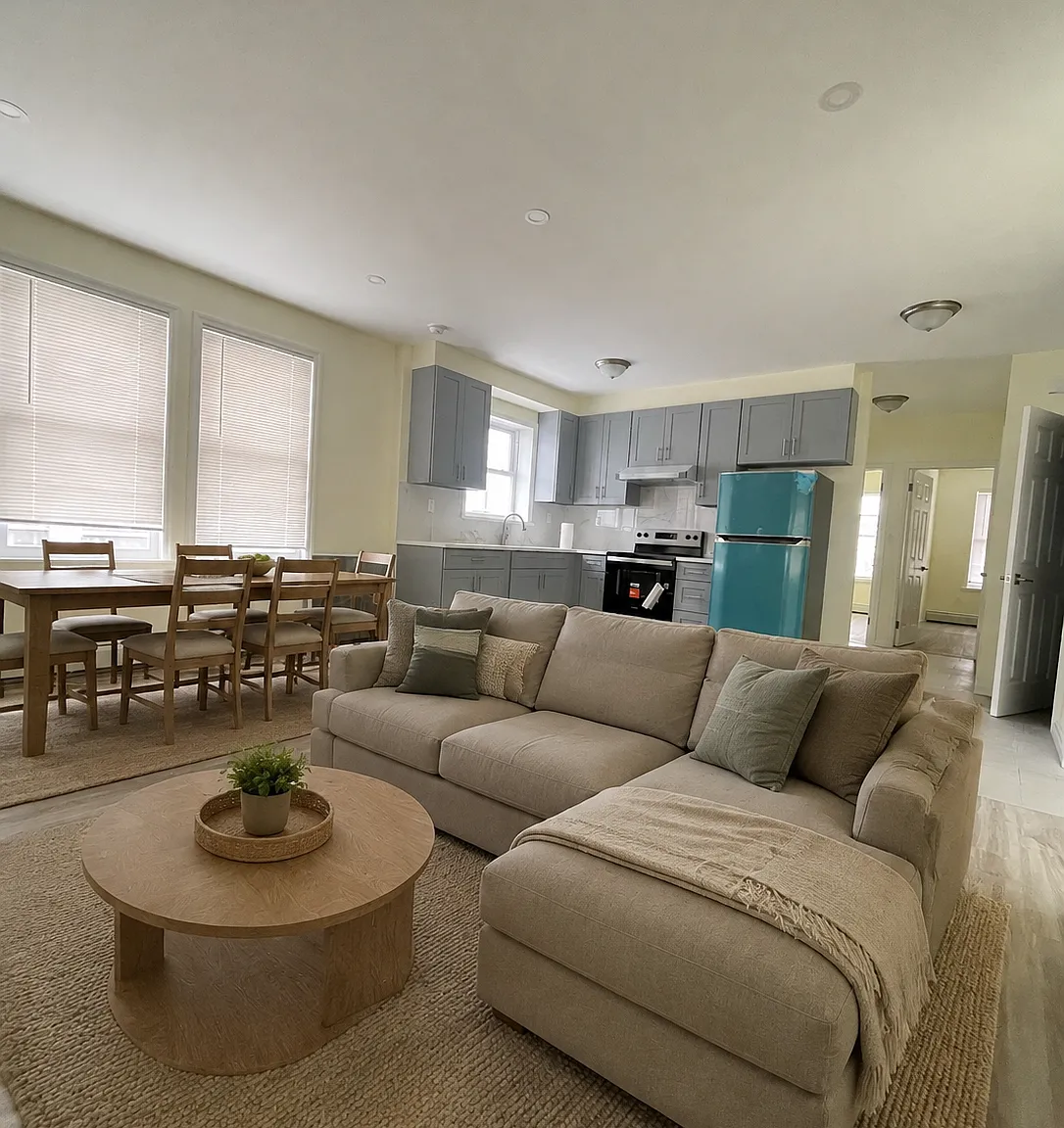 4 bed, $3,200 — Photo 1