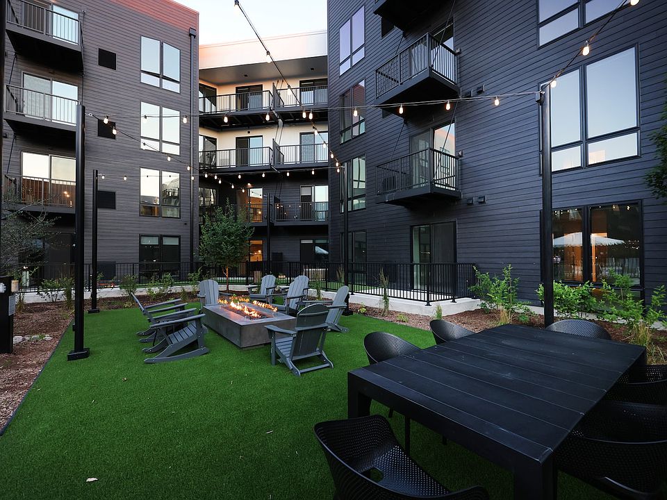 Building Photo 5