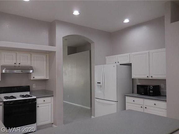 3rd image of 1465 Verde Triandos Dr