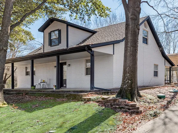 115 Bandera Cir, Mabank, TX 75156