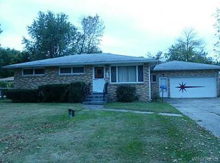 134 Minden Dr, Orchard Park, NY 14127