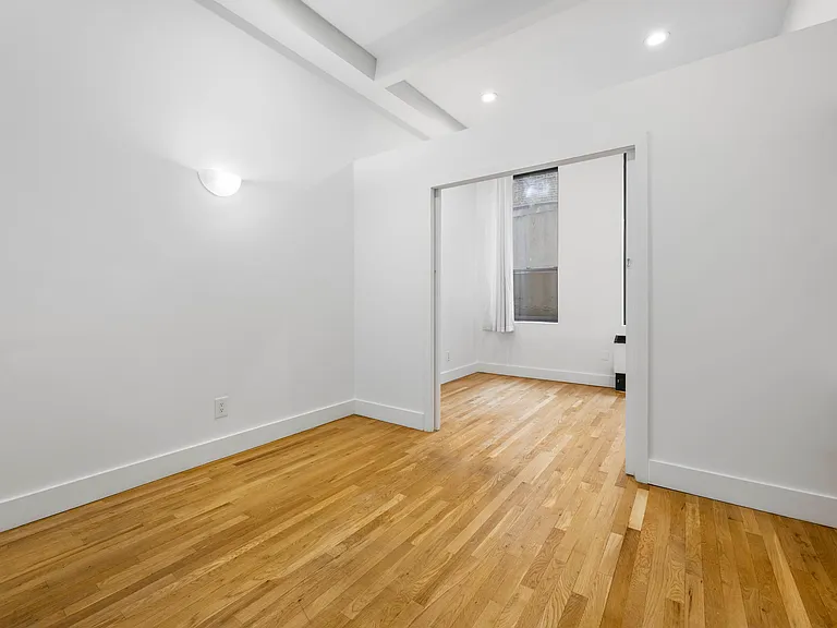 213 E 37th St #1F — Photo 9