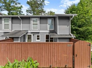 5040 Meadow Ln NE, Marietta, GA 30068