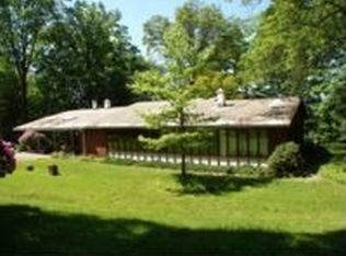 141 Presidents Dr, Ligonier, PA 15658