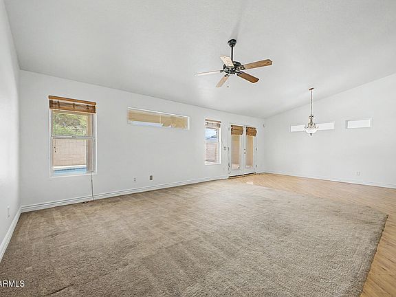 5th image of 220 E GAIL Court