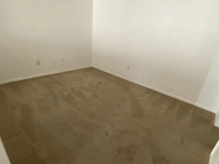 1559 Courtney Place — Photo 7