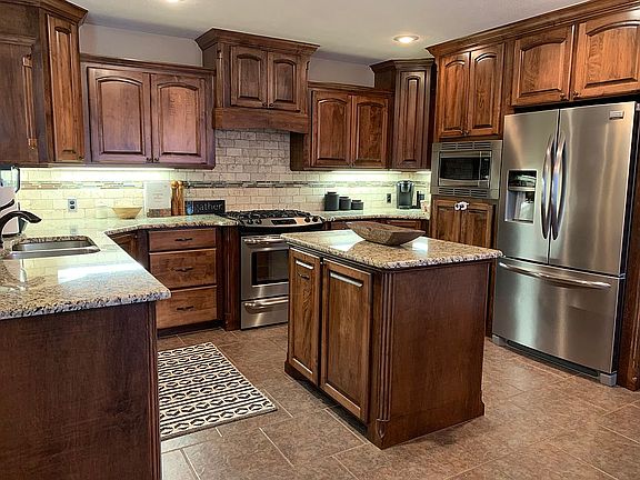 5th image of 4514 Dakoda Ln