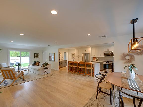 3rd image of 3915 Coldwater Canyon Ave
