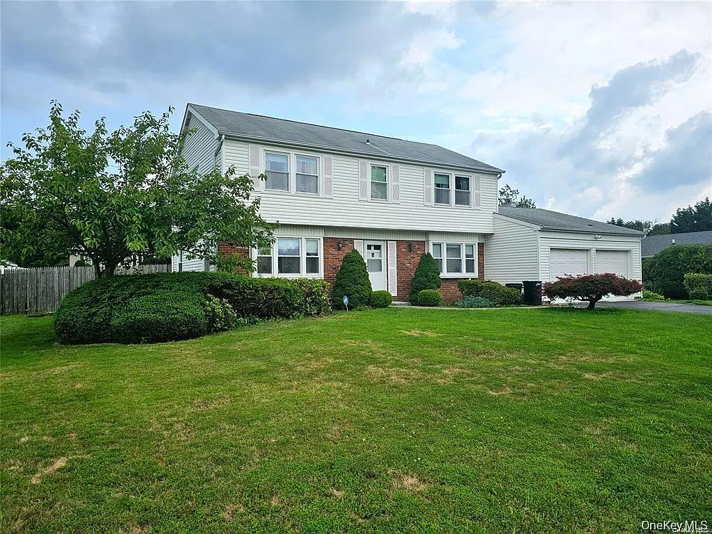 4 bed, 2.5 bath, 1980 sqft, $4,500 — Photo 2
