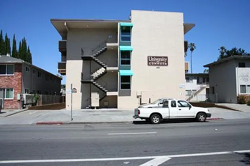 460 S 4th St #8 — Photo 1