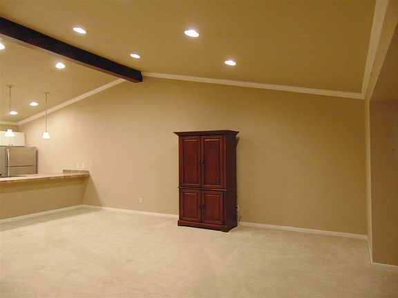 5th image of 100 Bay Point Dr Unit 19