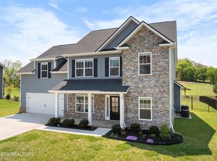 2013 Farm Blvd, Sevierville, TN 37876