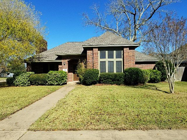 1st image of 118 Zinnia St