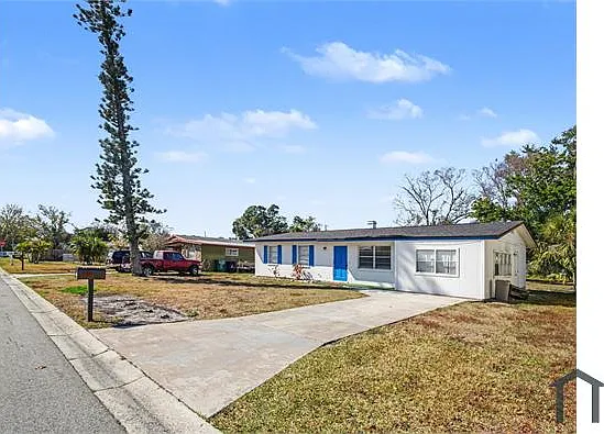 3 bed, 1208 sqft, $2,000 — Photo 2