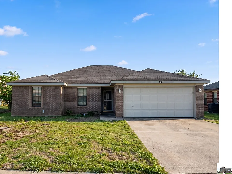 306 Sumac Trl
