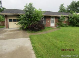 713 Mackenzie Dr, Lima, OH