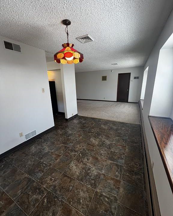 1st image of 60 Fredericka St