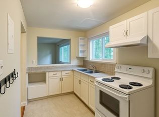 72 Saint Francis St #5, Ottawa, ON K1Y 1W7