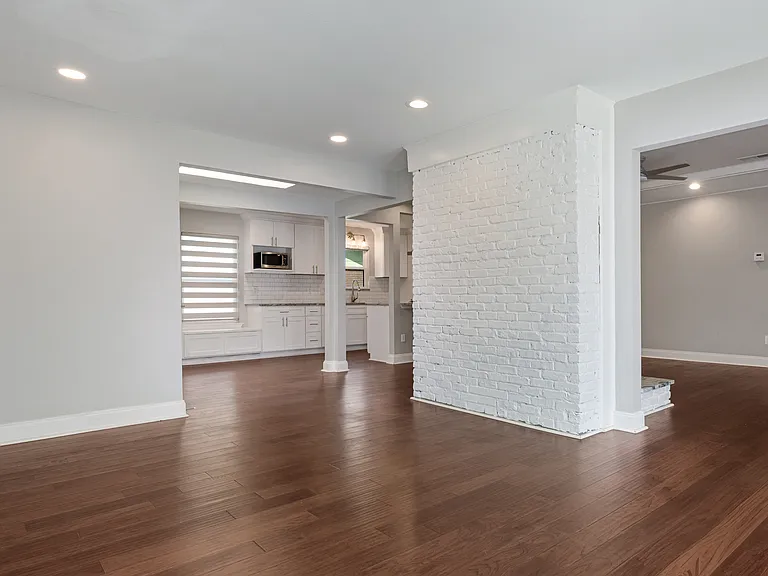 3236 Merrell Rd — Photo 12