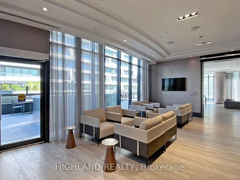 403 Church St #4202 — Photo 32