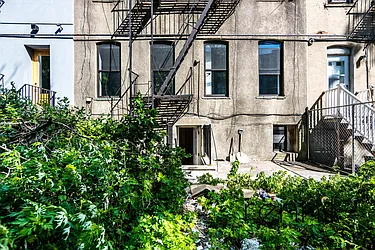 Rented by Rennit Inc.