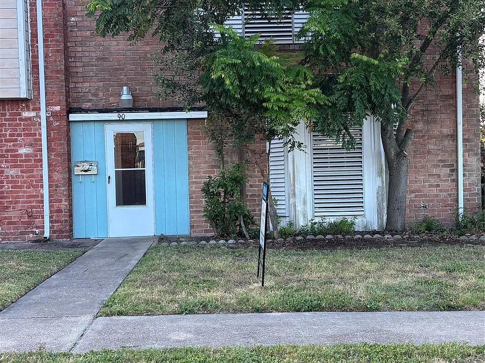 1901 Back Bay Dr