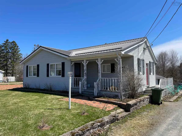 343 Salmon River Rd, Colchester, NS B6L 4E6
