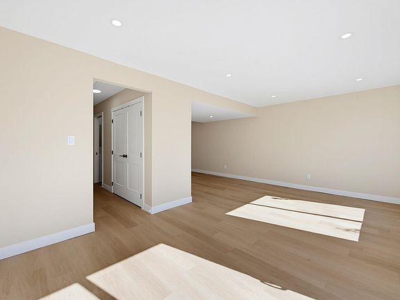 3rd image of 45185 Wolfe Rd #45