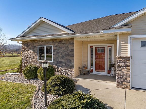 2nd image of 7225 Linsley Ln
