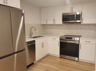 Alwood Point, Edmonton, AB T6W 4N1