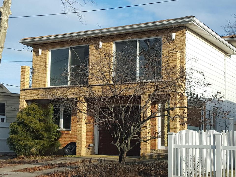2nd image of 162 Finley Ave