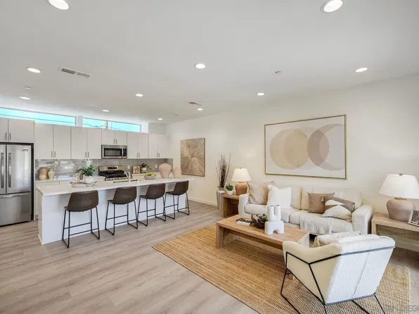 2240 Calle Chanate, San Diego, CA 92139
