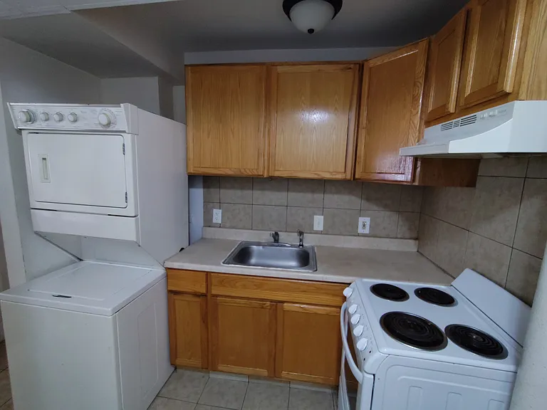 1607 Page St — Photo 5
