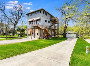 122 Lakeside Dr, Seguin, TX 78155