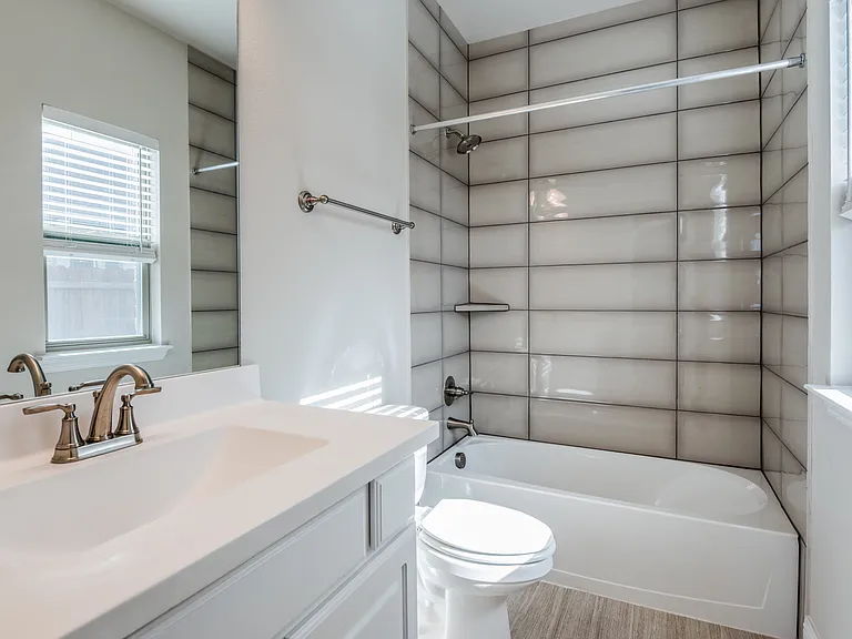 3411 Kodiak Dr — Photo 16