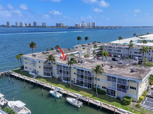 101 Doolen Court #307, North Palm Beach, FL 33408