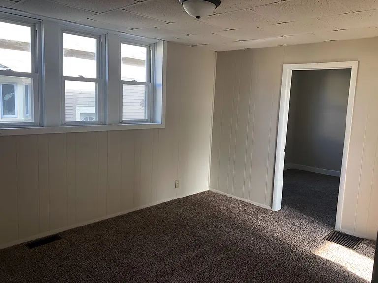 4133 Lafayette St — Photo 4