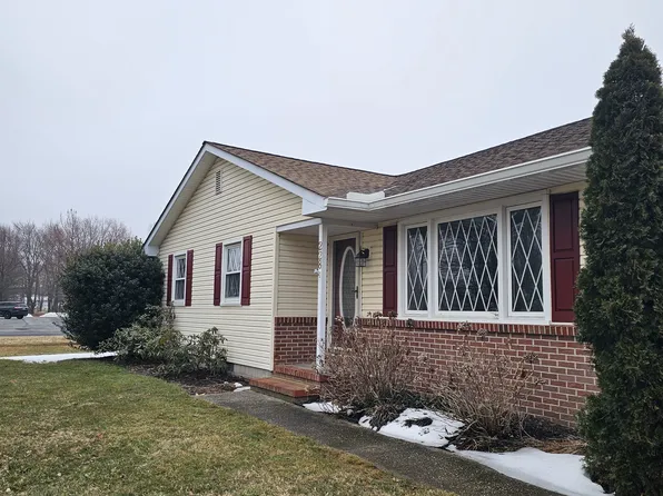 228 State St, Stevensville, MD 21666