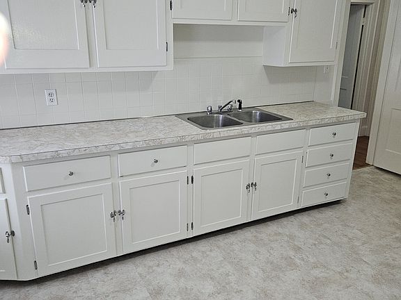 3rd image of 24 Aldrich Rd #2