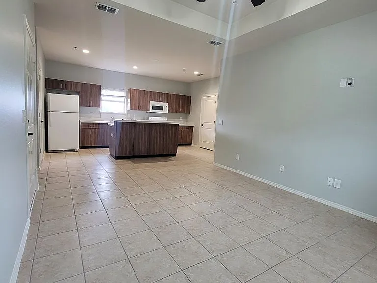 Classic 4 Apartments — Photo 2