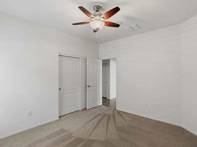 677 W Pizzicato Ln — Photo 14