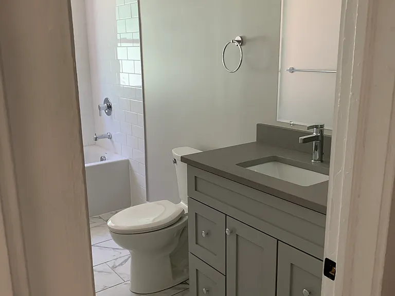 2280 Bellfield Ave #4 — Photo 6