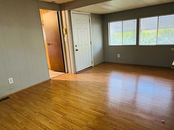 4th image of 2505 Jackson Ave Space 165