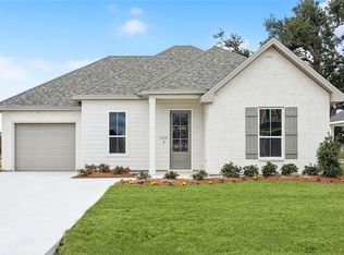 1216 Gassen St, Luling, LA 70070