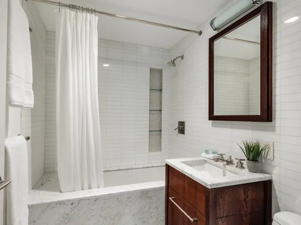 140 East 63rd Street image 9 of 11