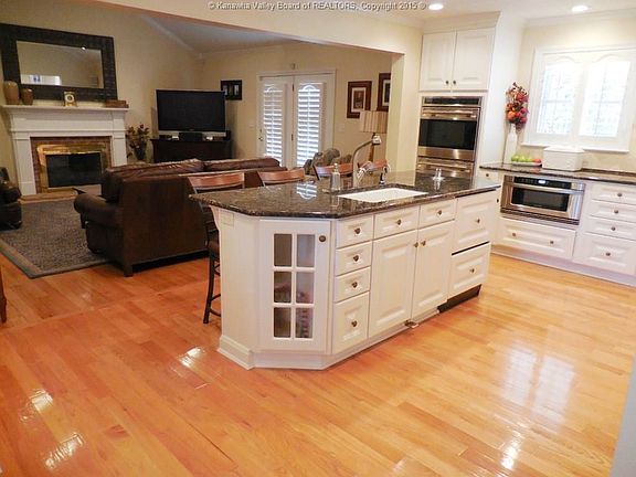 2nd image of 678 Trotters Ln