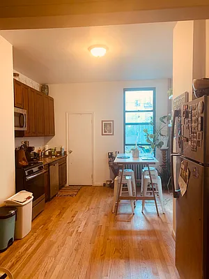 Rented by EXR | media 12