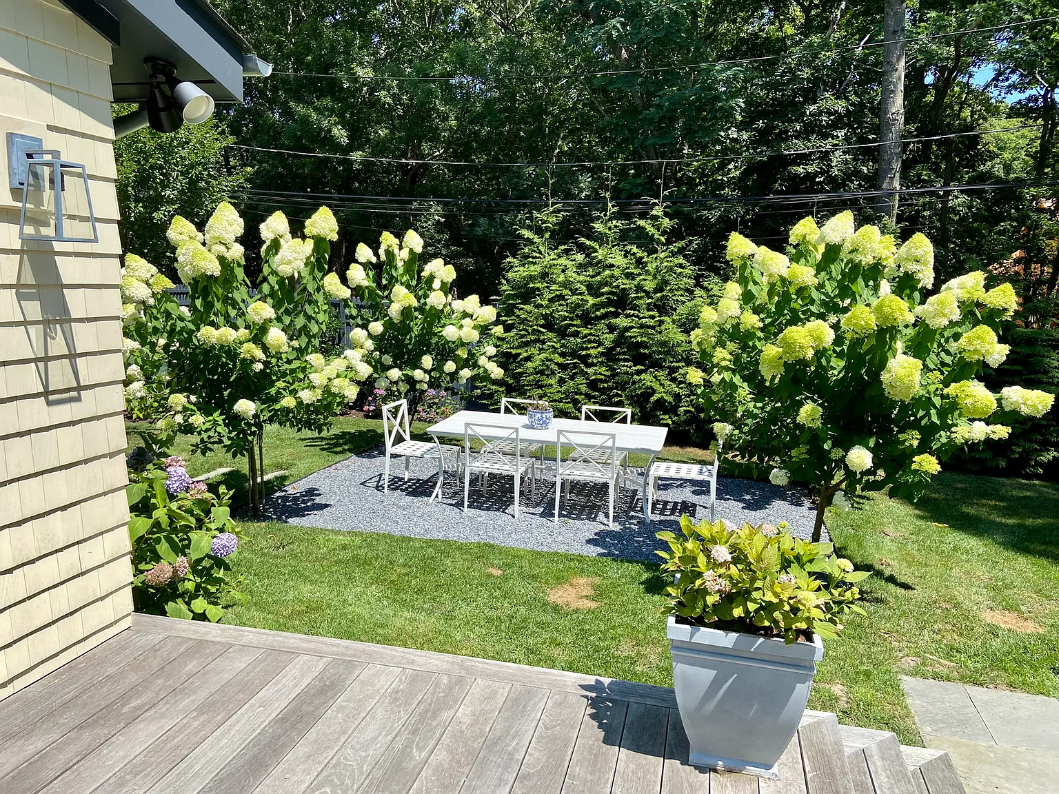 East Hampton Oasis with Pool — Photo 3